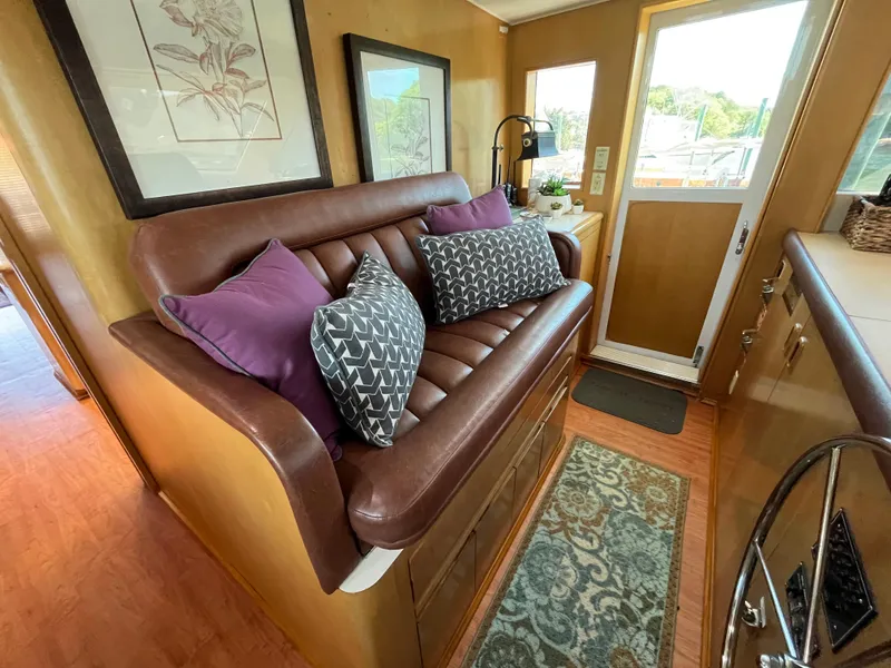 Slide: The Image of Hatteras 74 Sport Deck Motor Yacht 1999 - 55