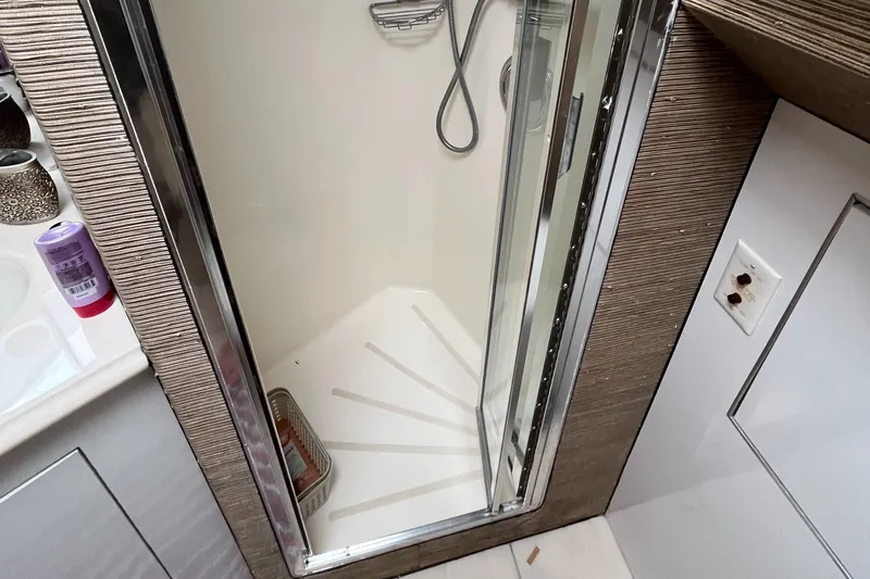 Slide: The Image of Hatteras 74 Sport Deck Motor Yacht 1999 - 66