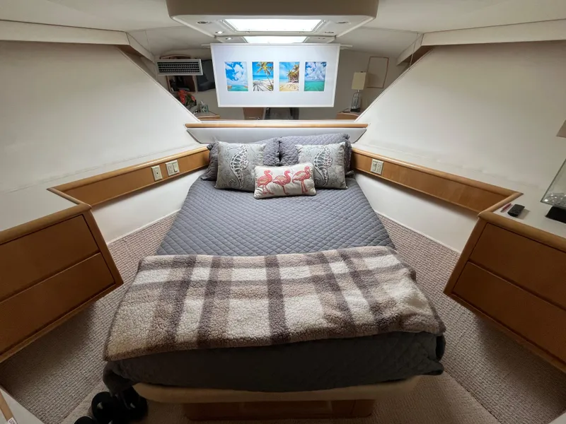 Slide: The Image of Hatteras 74 Sport Deck Motor Yacht 1999 - 73