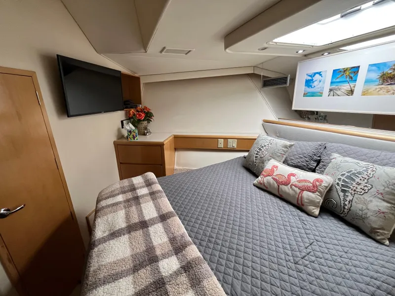 Slide: The Image of Hatteras 74 Sport Deck Motor Yacht 1999 - 75