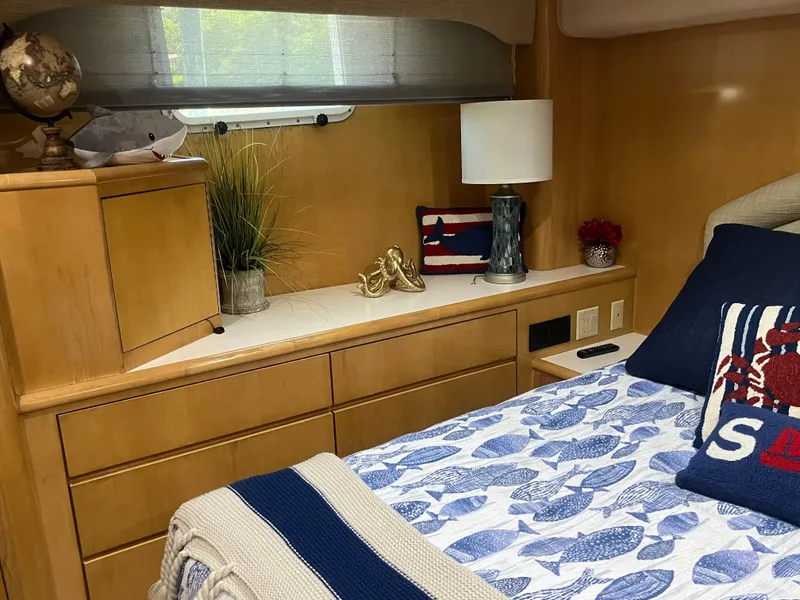 Slide: The Image of Hatteras 74 Sport Deck Motor Yacht 1999 - 79