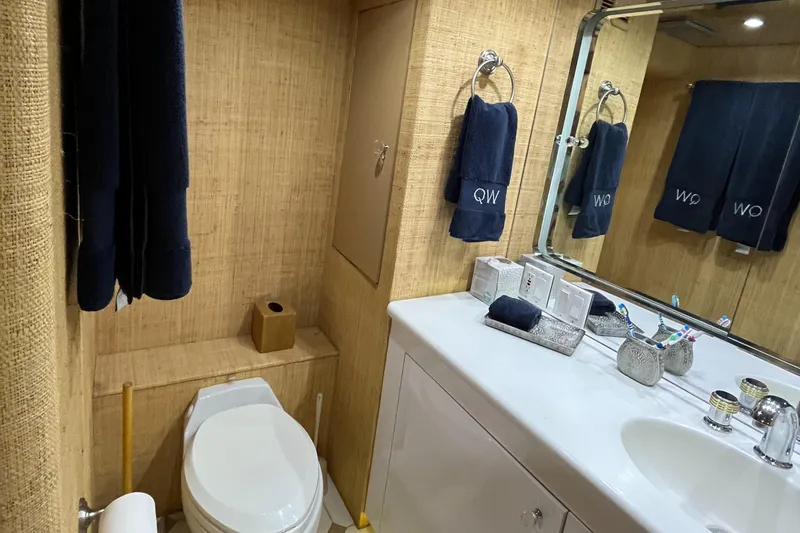 Slide: The Image of Hatteras 74 Sport Deck Motor Yacht 1999 - 85