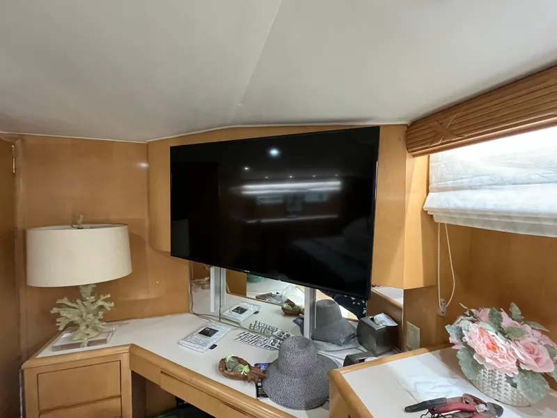 Slide: The Image of Hatteras 74 Sport Deck Motor Yacht 1999 - 95