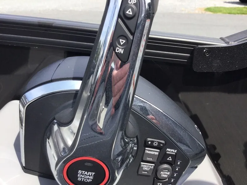 Slide: The Image of Bennington 23LXSFB ESP 2024 - 16