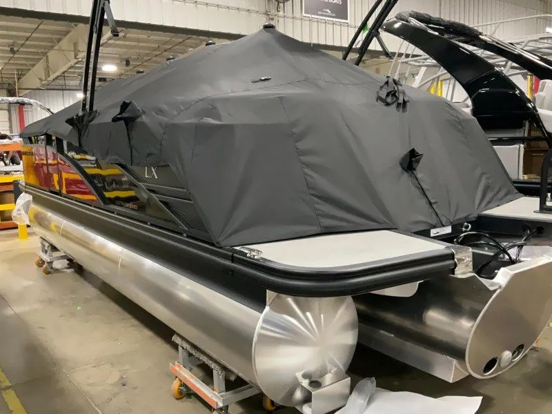 Slide: The Image of Bennington 23LXSFB ESP 2024 - 2