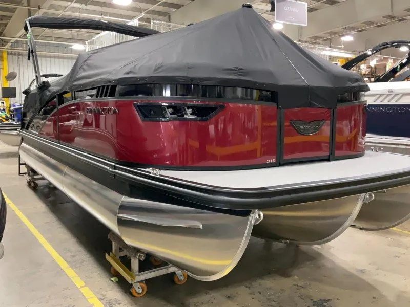 Slide: The Image of Bennington 23LXSFB ESP 2024 - 9