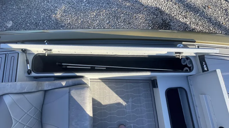 Slide: The Image of Avid 18XC Crappie 2024 - 10