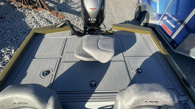 Slide: The Image of Avid 18XC Crappie 2024 - 13