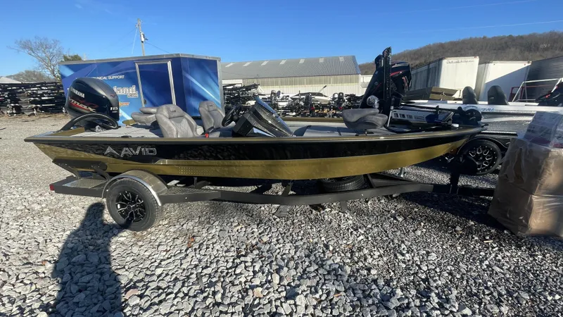 Slide: The Image of Avid 18XC Crappie 2024 - 19