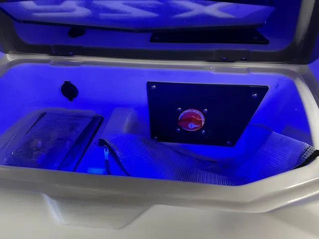 Slide: The Image of Tigé 22RZX 2024 - 17