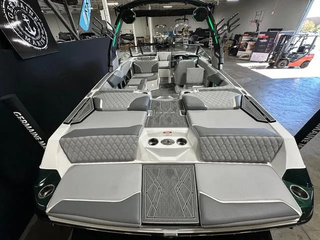 Slide: The Image of Tigé 22RZX 2024 - 7