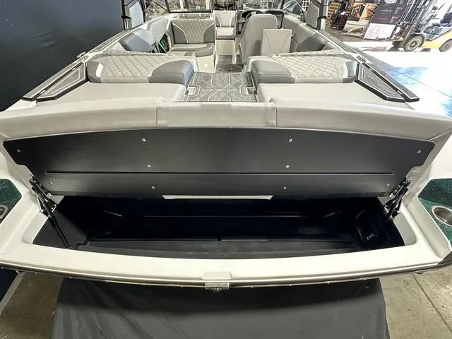 Slide: The Image of Tigé 22RZX 2024 - 8