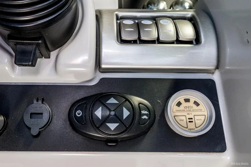 Slide: The Image of Control panel of a 2008 Formula 310 Sun Sport boat. - 33