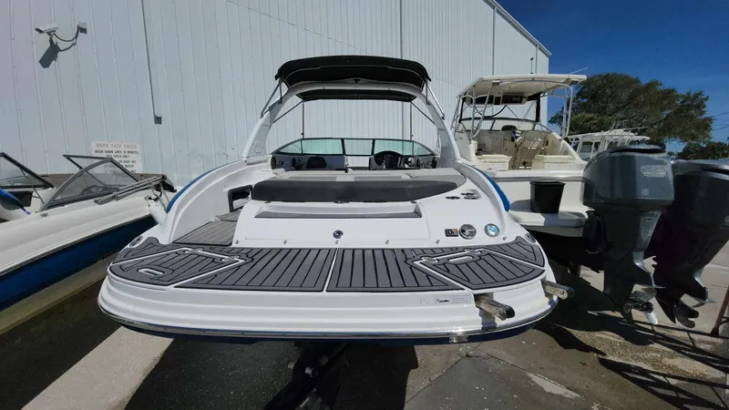 Slide: The Image of Rinker QX 26 2018 - 100