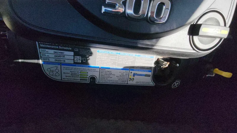 Slide: The Image of Rinker QX 26 2018 - 54