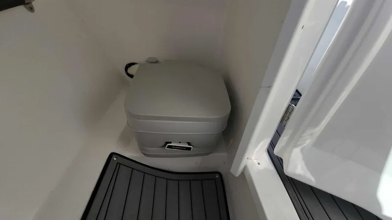 Slide: The Image of Rinker QX 26 2018 - 59