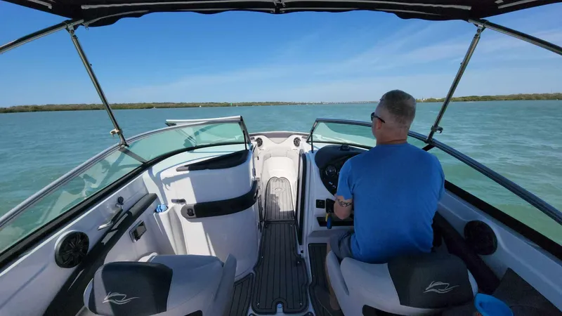 Slide: The Image of Rinker QX 26 2018 - 65