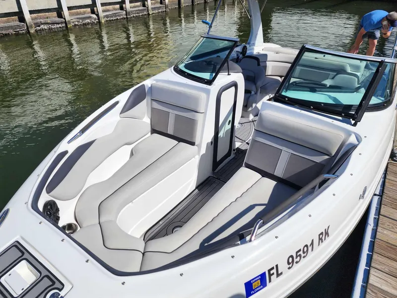 Slide: The Image of Rinker QX 26 2018 - 70