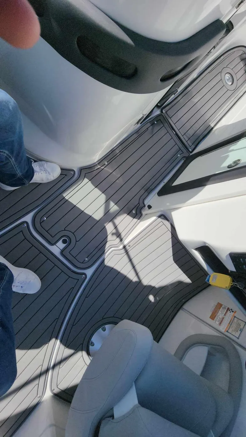 Slide: The Image of Rinker QX 26 2018 - 71