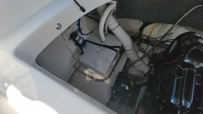 Slide: The Image of Rinker QX 26 2018 - 82