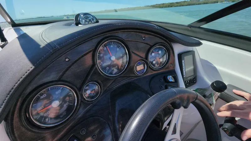 Slide: The Image of Rinker QX 26 2018 - 89