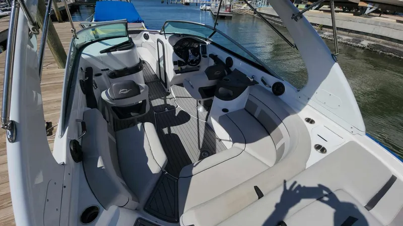 Slide: The Image of Rinker QX 26 2018 - 92