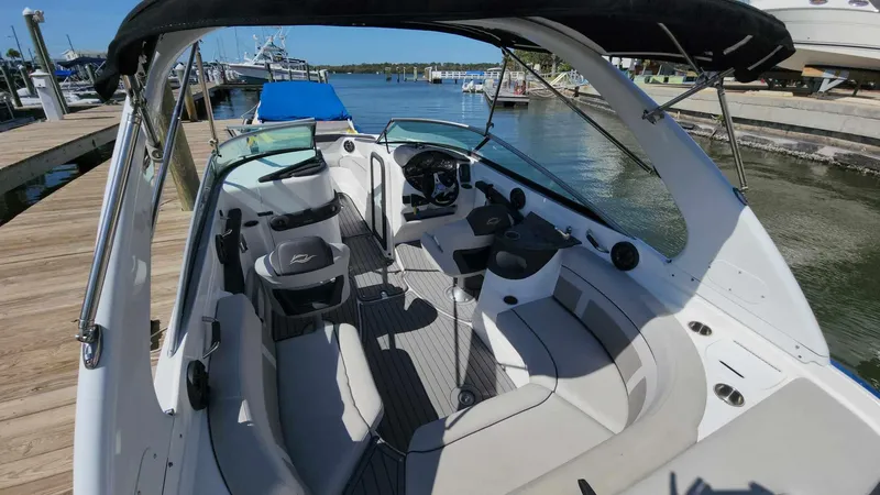 Slide: The Image of Rinker QX 26 2018 - 95