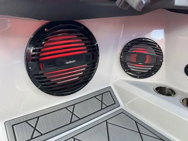 Slide: The Image of Tigé Z3 2024 - 15