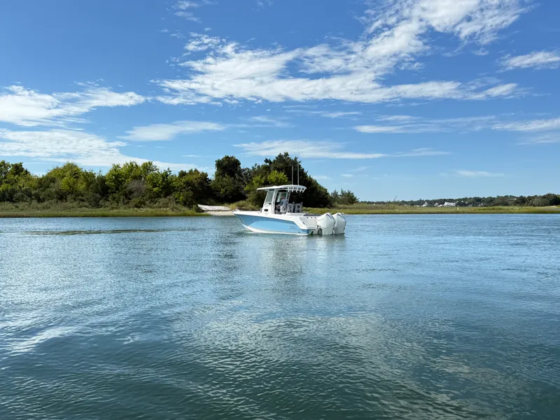 Slide: The Image of Boston Whaler 250 Outrage 2027 - 5