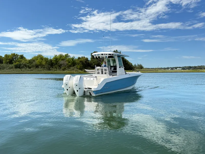 Slide: The Image of Boston Whaler 250 Outrage 2027 - 0