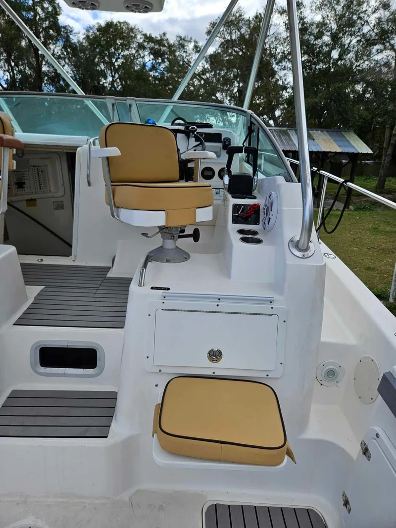 Slide: The Image of Century 3200 Walk-Around 2001 - 85