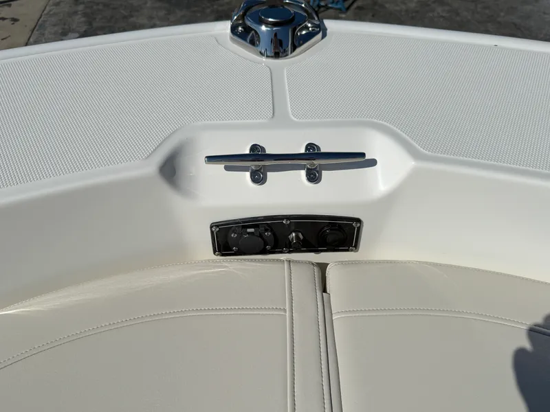 Slide: The Image of Boston Whaler 170 Montauk 2027 - 21