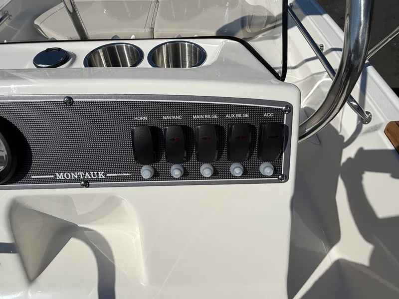 Slide: The Image of Boston Whaler 170 Montauk 2027 - 10