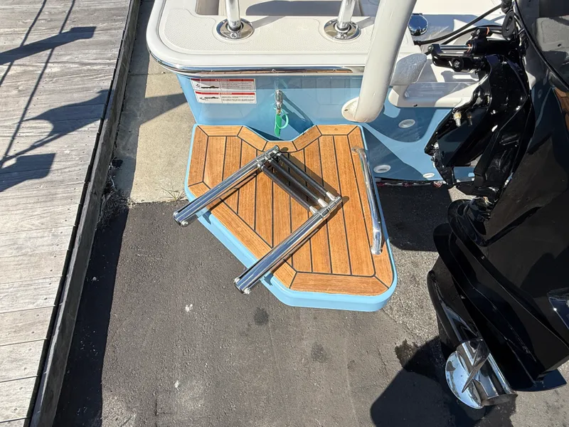 Slide: The Image of Boston Whaler 170 Montauk 2027 - 7