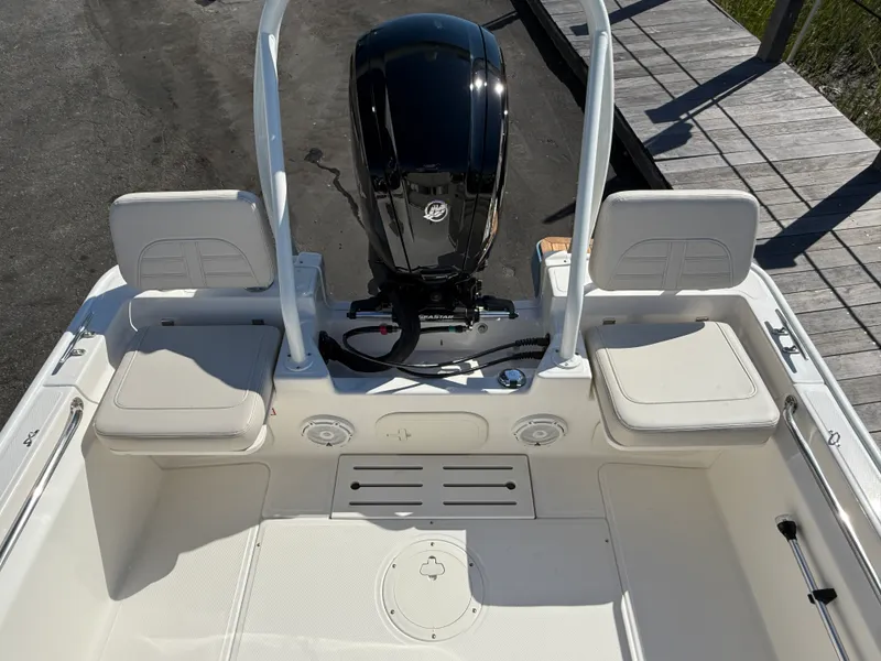 Slide: The Image of Boston Whaler 170 Montauk 2027 - 8