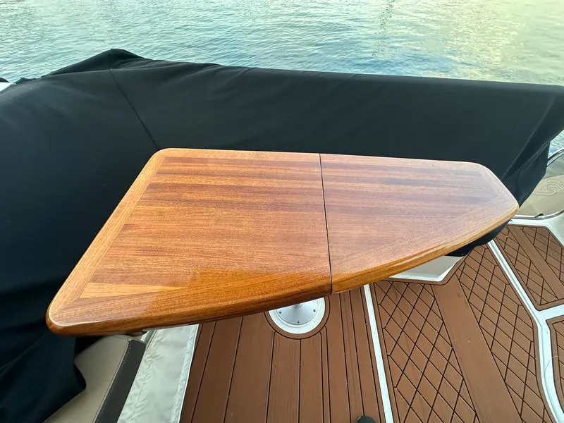 Slide: The Image of Sea Ray SUNDANCER 400 2017 - 32