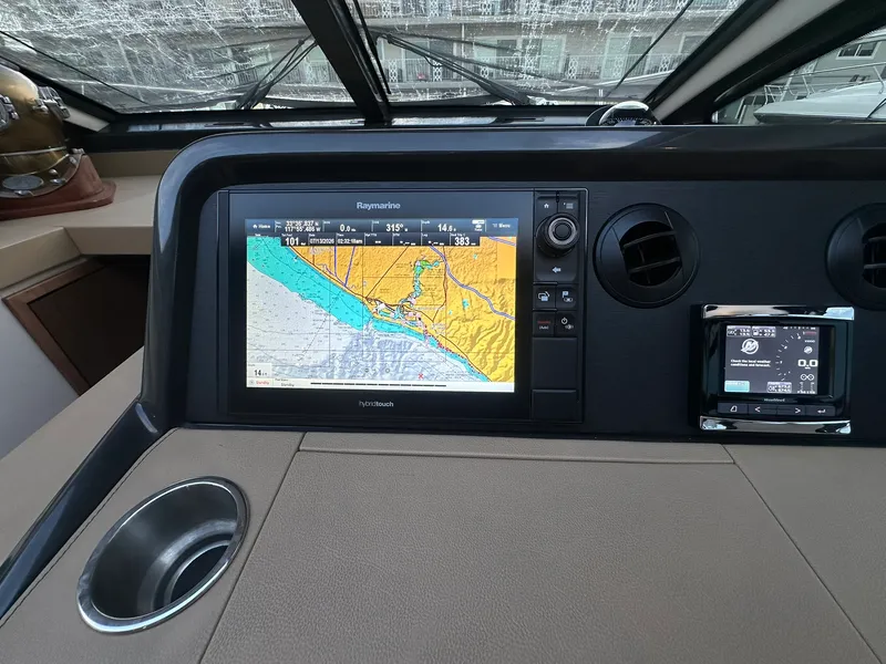 Slide: The Image of Sea Ray SUNDANCER 400 2017 - 42