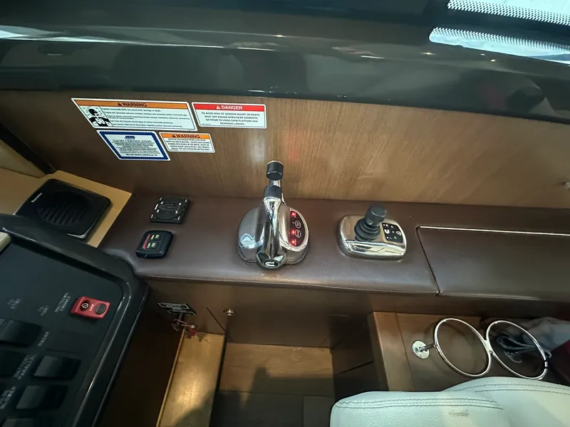 Slide: The Image of Sea Ray SUNDANCER 400 2017 - 16
