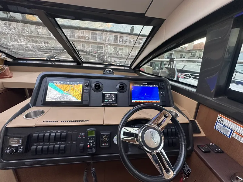 Slide: The Image of Sea Ray SUNDANCER 400 2017 - 27