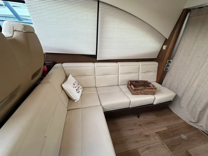 Slide: The Image of Sea Ray SUNDANCER 400 2017 - 30