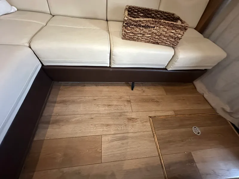 Slide: The Image of Sea Ray SUNDANCER 400 2017 - 31
