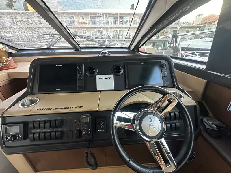 Slide: The Image of Sea Ray SUNDANCER 400 2017 - 13