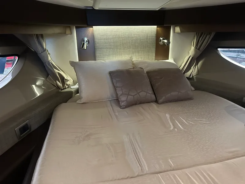 Slide: The Image of Sea Ray SUNDANCER 400 2017 - 45