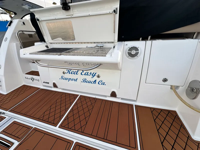 Slide: The Image of Sea Ray SUNDANCER 400 2017 - 33