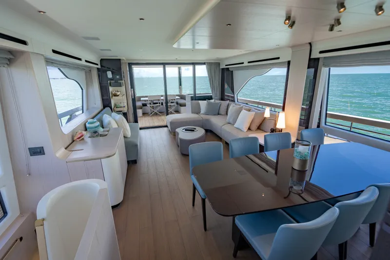 Slide: The Image of Azimut FLY 78 2025 - 6