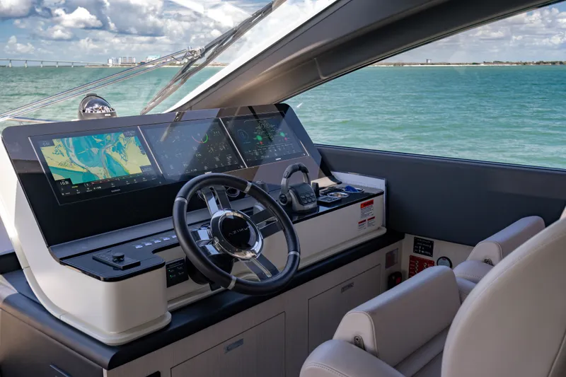 Slide: The Image of Azimut FLY 78 2025 - 9