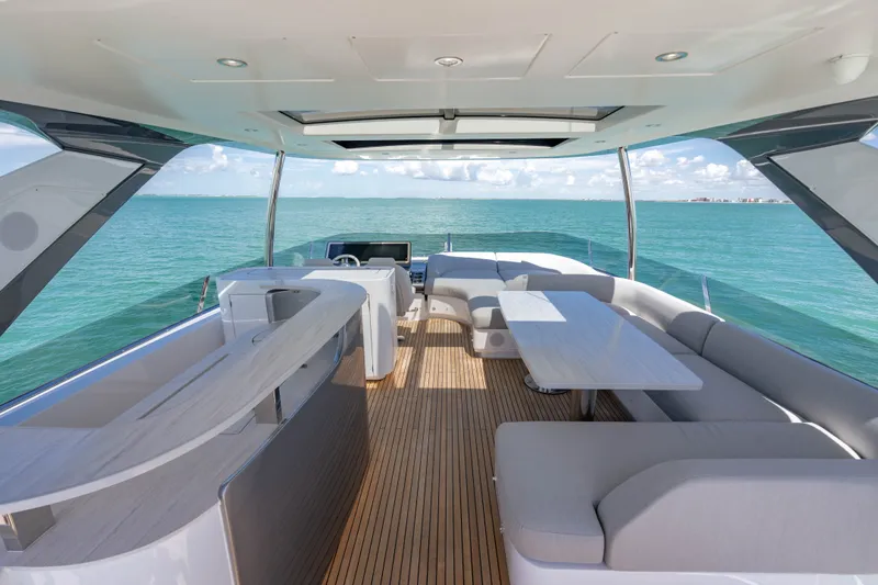 Slide: The Image of Azimut FLY 78 2025 - 23