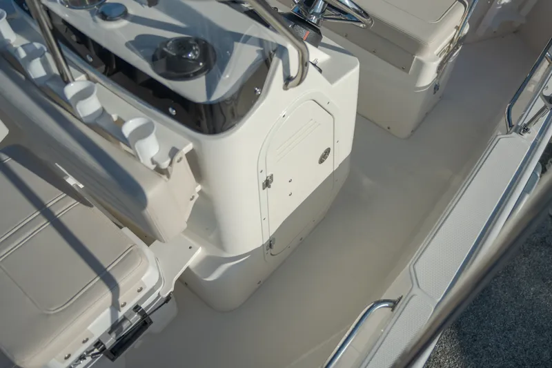 Slide: The Image of Boston Whaler 150 Montauk 2027 - 12