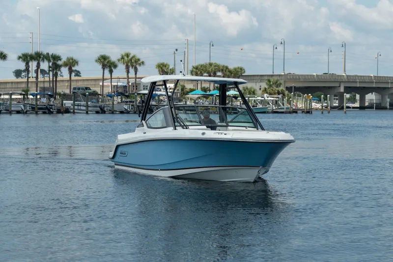 Slide: The Image of Boston Whaler 240 Vantage 2027 - 5