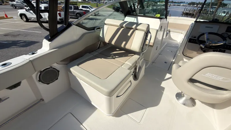 Slide: The Image of Boston Whaler 240 Vantage 2027 - 26